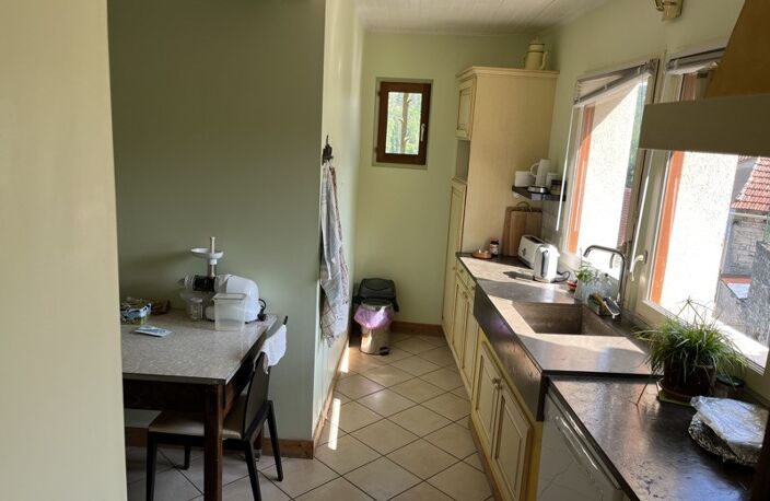 Maison de bourg de 7 pièces principales — photo 3