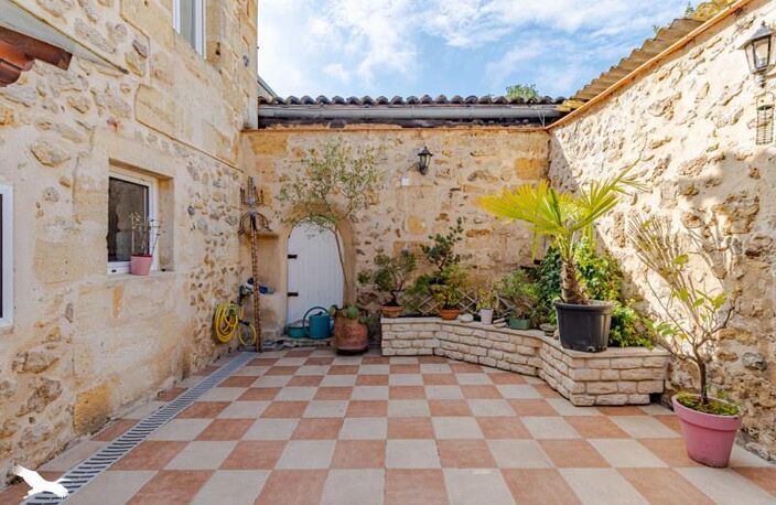 Maison en pierre de 4 pièces principales — photo 2