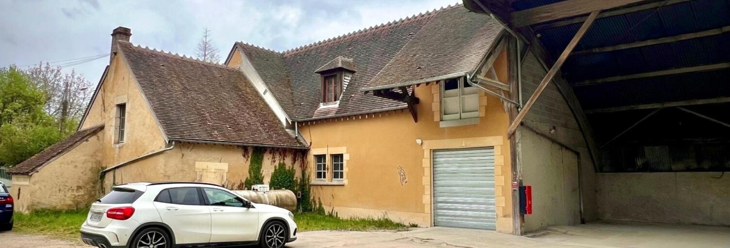 Immeuble  330 m² à vendre à Saint-Amand-en-Puisaye (58310)