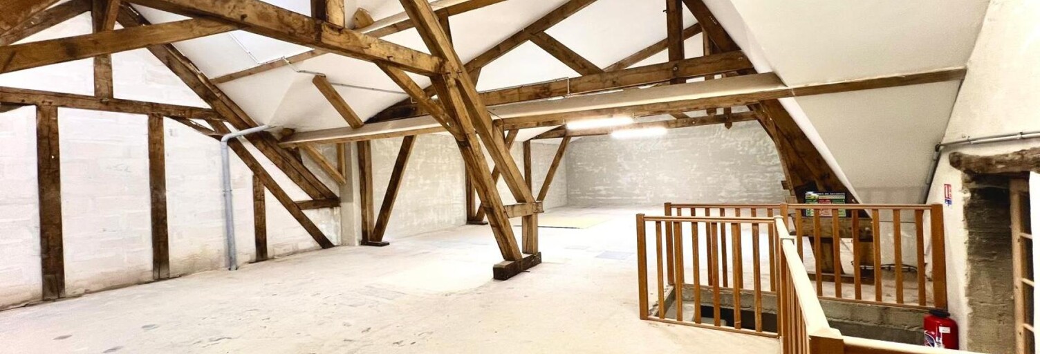 Immeuble  330 m² à vendre à Saint-Amand-en-Puisaye (58310)