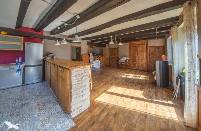 Maison en pierre de 5 pièces principales — photo 4