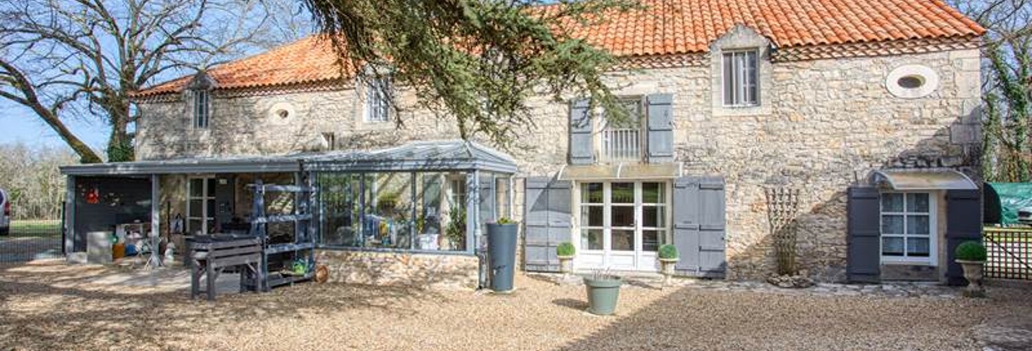 Maison 9 Pièces 277 m² à vendre à Limeyrat (24210)