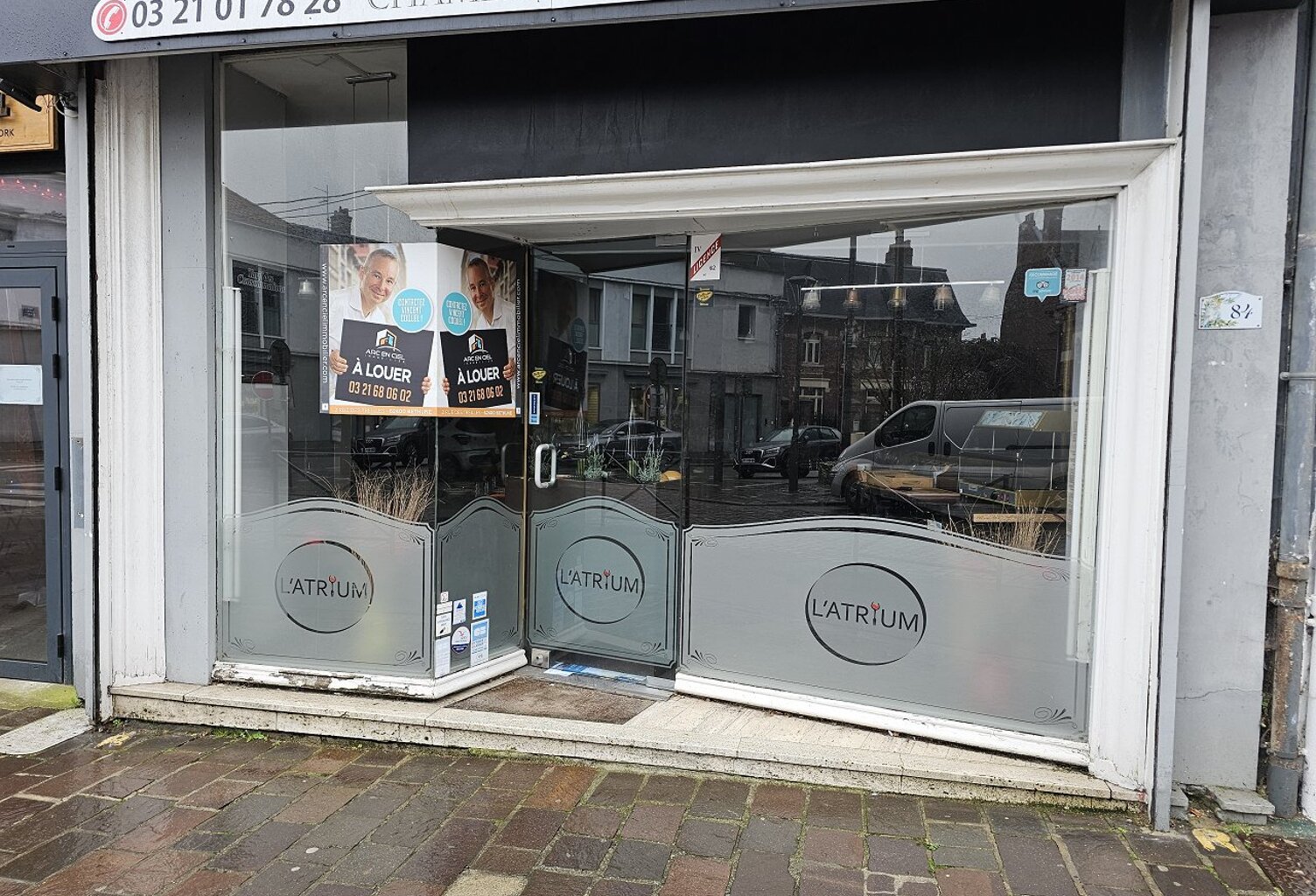 Local commercial — photo 1
