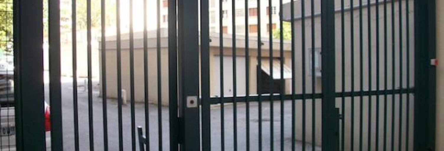 Garage  12 m² à louer à Toulon (83000)