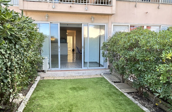 Six-Fours Très beau T2 de 51m2 en rez-de-jardin avec vue Mer — photo 2