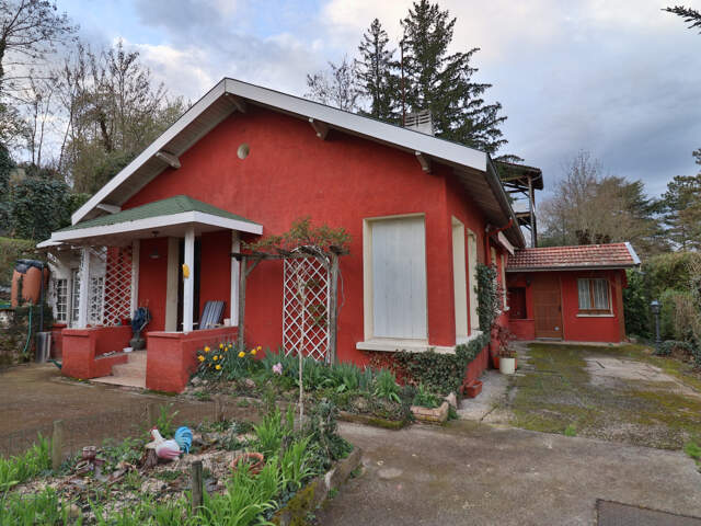 MAISON CENTRE CHARBONNIERES — photo du bien
