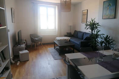 Appartement 3 pièces 870 €