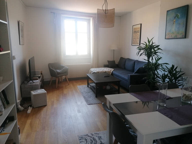 APPARTEMENT T3 EN 2E ETAGE — photo 1