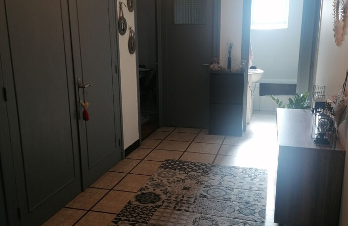 APPARTEMENT T3 EN 2E ETAGE — photo 4