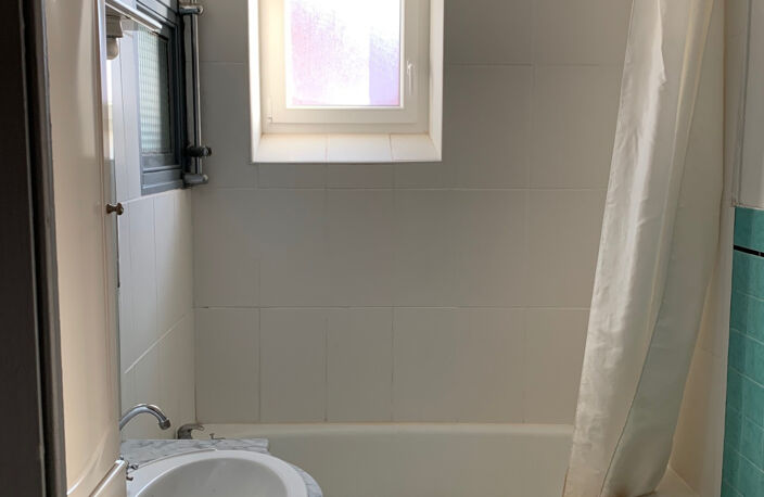APPARTEMENT T3 EN 2E ETAGE — photo 5