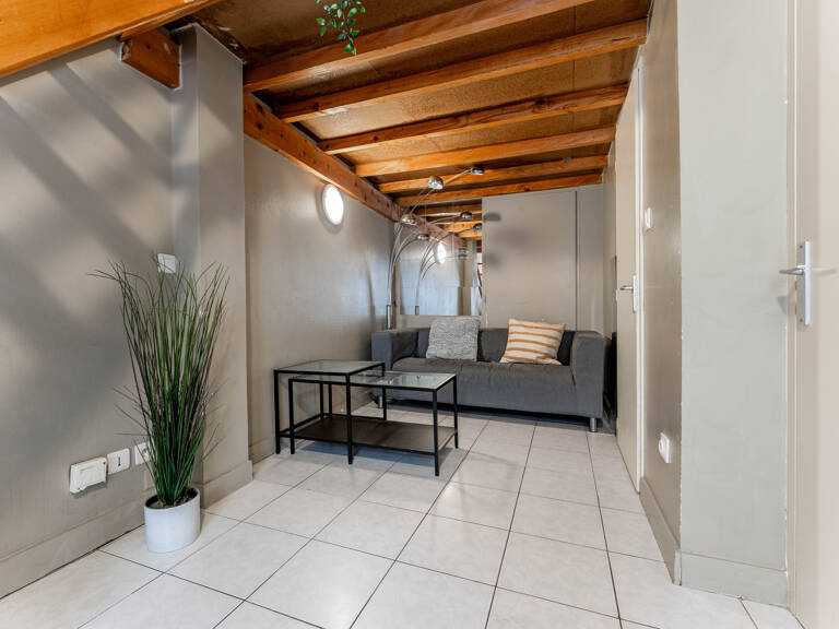 À vendre : deux studios libres de toute occupation, vendus en un seul lot. — photo 1