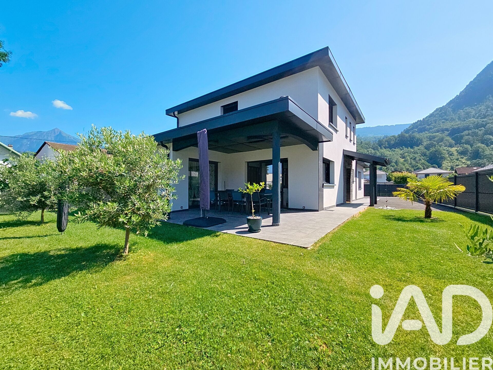 Cluses - 160m² - 6p. - 4ch.