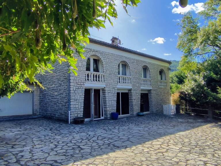Vente Maison/villa 7 pièces — photo 1