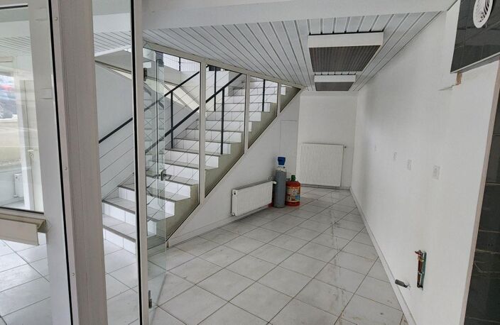 Vente Local d'activités 98 m&sup2; — photo 5