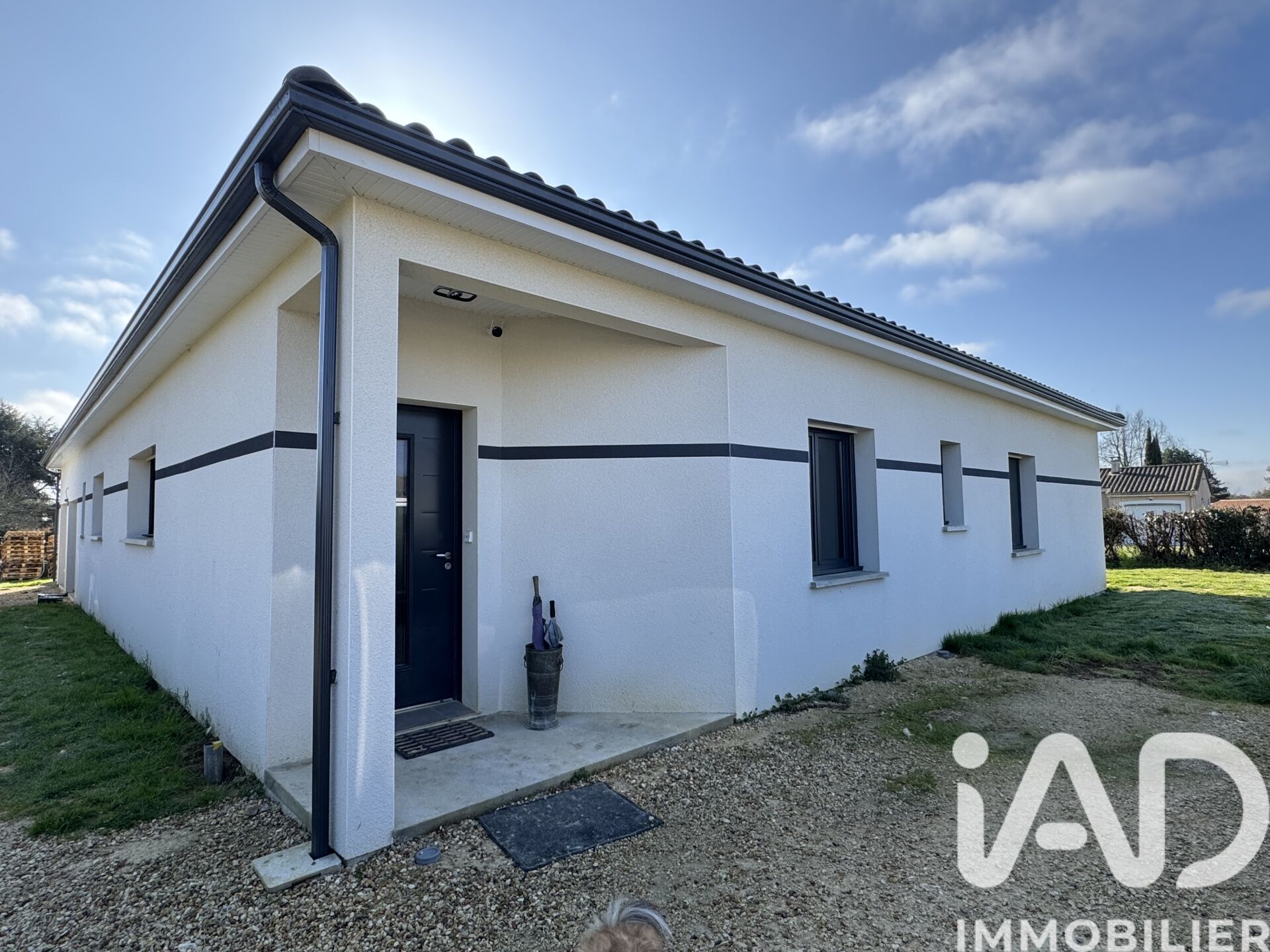 Montpon-Menesterol - 157m² - 6p. - 5ch.