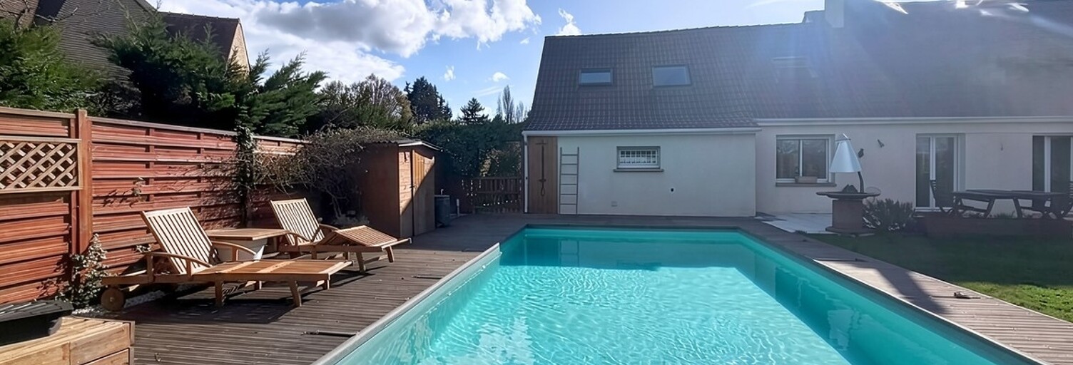 Maison 9 Pièces 187 m² à vendre à Santeny (94440)