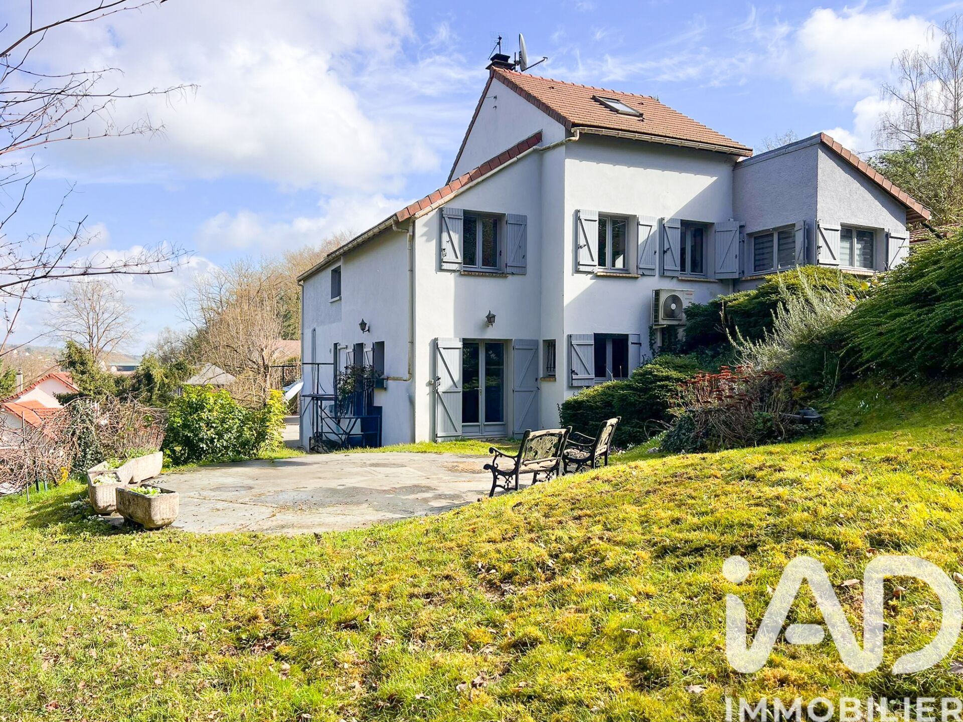 Bonnieres-sur-Seine - 164m² - 6p. - 3ch.