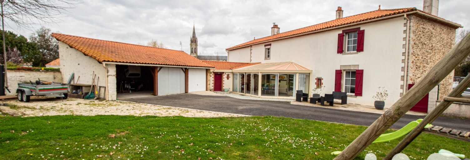 Maison 6 Pièces 178 m² à vendre à Saint-Denis-la-Chevasse (85170)