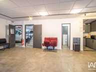 Location Local d'activités 83 m&sup2; — photo 2