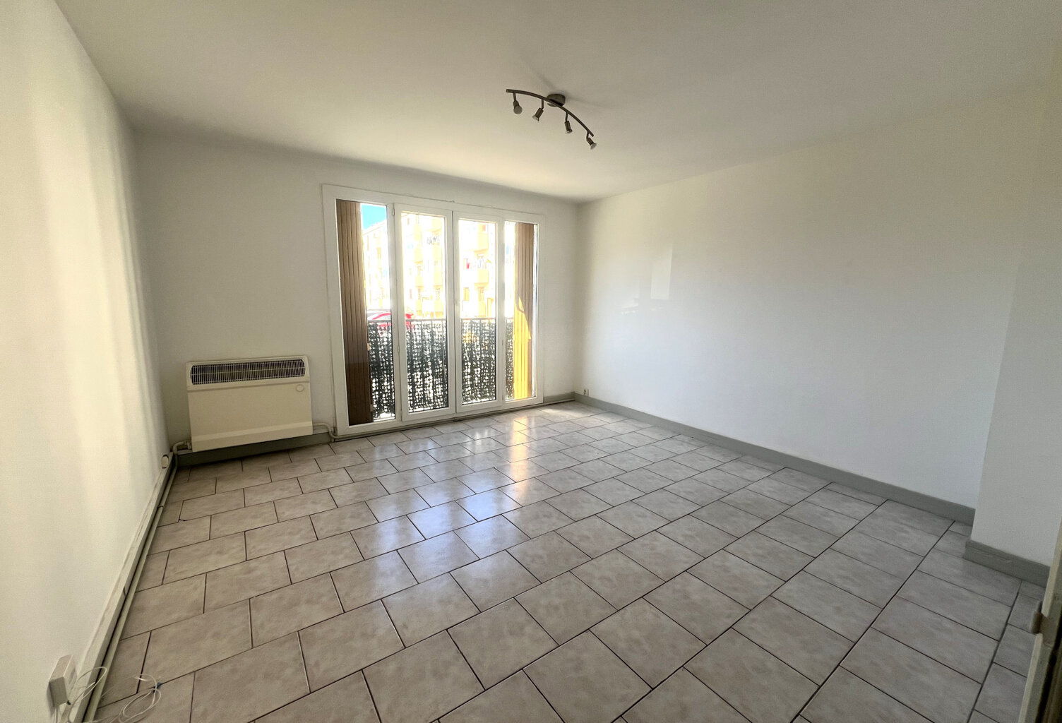 Pin Vert, T4 de 67m2 + cave — photo 1