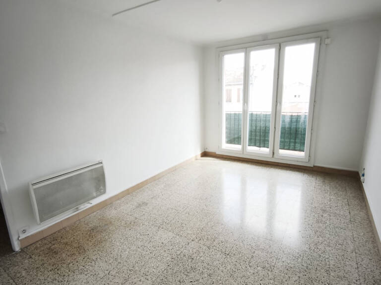 RAVISSANT TYPE 2 DE 41.63 M2 AVEC BALCON AU COEUR DU 10EME ARRONDISSEMENT — photo 1