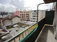 RAVISSANT TYPE 2 DE 41.63 M2 AVEC BALCON AU COEUR DU 10EME ARRONDISSEMENT — photo 3