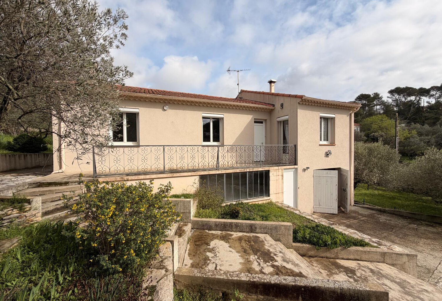 NIMES LA GAZELLE/SOPHORAS Belle maison 4 pièces 155m2 avec g — photo 1