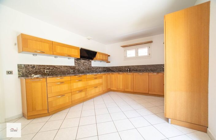 COUP DE COEUR ASSUREE  Maison d'architecte avec 4 chambres  sur — photo 5