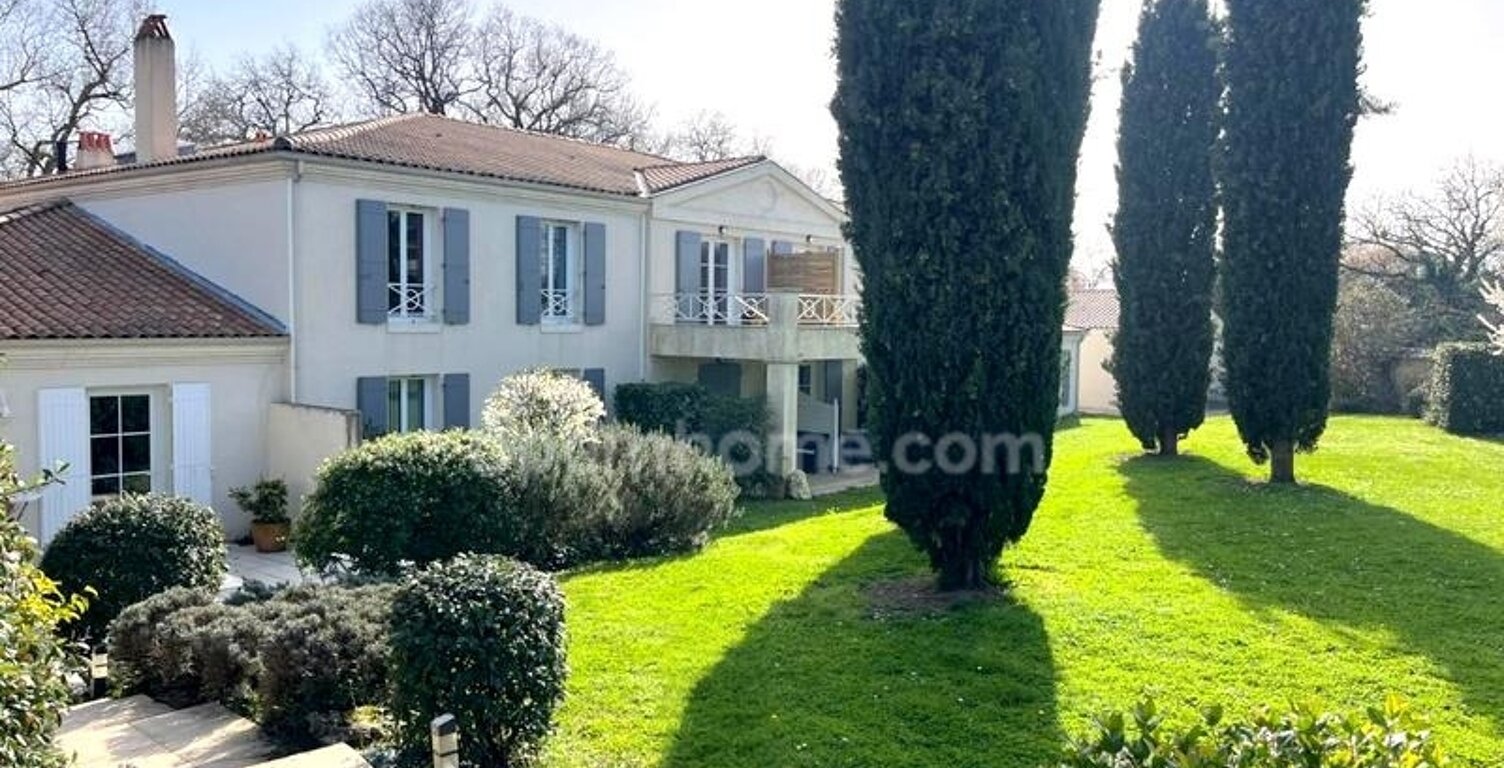 Hôtel Moderne *** Avec restaurant et (licence 4) à vendre à l’entrée de Cognac direction Angoulême  1 290 000 € |  1016 m² CHATEAUBERNARD (16) — photo 1