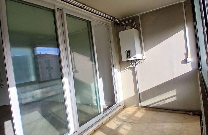 E3466A017L-T2-LES COLLINES -21 AVENUE DE LA FARINIERE 13009 MARSEILLE-155 000 € — photo 2