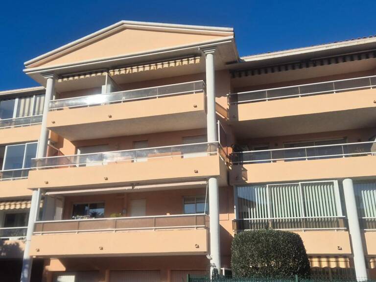 DERNIER ETAGE — photo 1