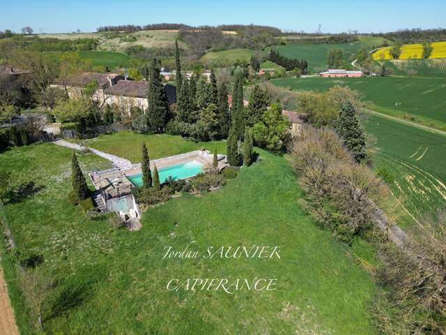 Propriété à vendre 10 pièces proche de VILLEFRANCHE DE LAURAGAIS (31) — photo du bien
