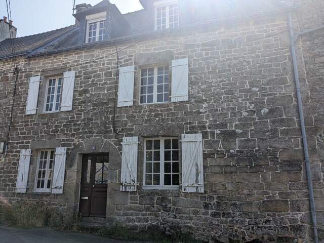 GUEMENE SUR SCORFF JOLIE MAISON EN PIERRE SOUS ARDOISE 95M² 4 PIECES  A RENOVER SANS JARDIN — photo du bien