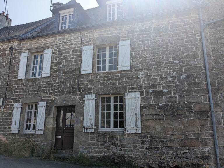 GUEMENE SUR SCORFF JOLIE MAISON EN PIERRE SOUS ARDOISE 95M² 4 PIECES  A RENOVER SANS JARDIN — photo 1