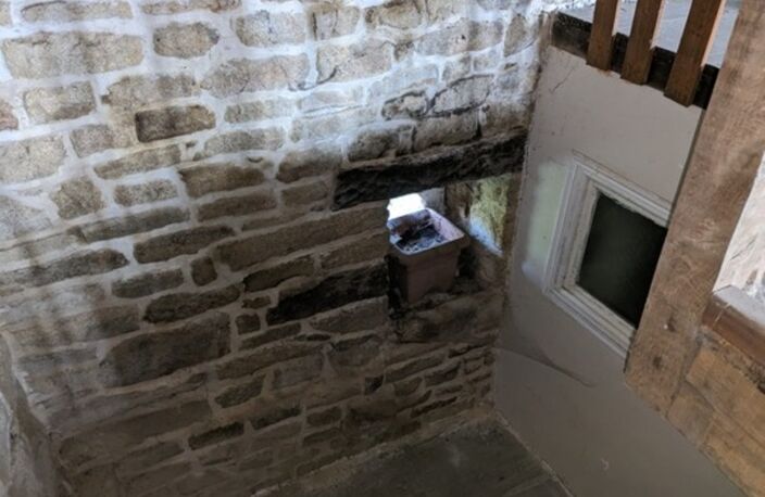 GUEMENE SUR SCORFF JOLIE MAISON EN PIERRE SOUS ARDOISE 95M² 4 PIECES  A RENOVER SANS JARDIN — photo 5