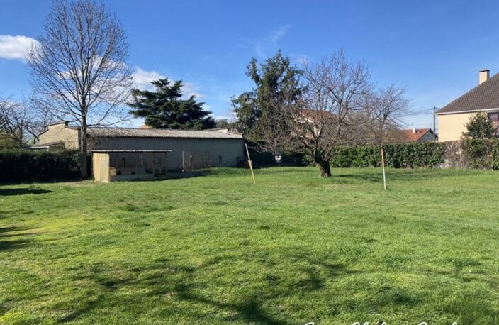 A vendre sur SAINT-PRIEST MANISSIEUX (69 800) - Terrain plat constructible de 1 004 m² — photo 4