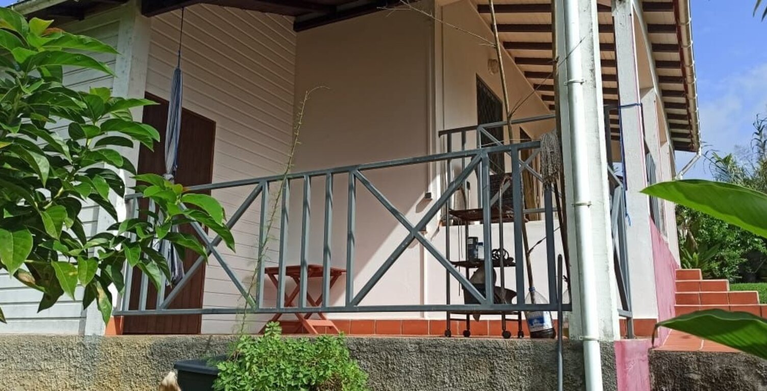 Maison à vendre 4 pièces PETIT BOURG (971) — photo 1