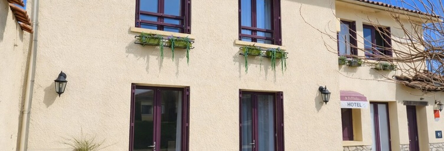 Maison 15 Pièces 428 m² à vendre à Saint-Romain (16210)