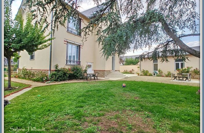 Dpt Sarthe (72), à vendre AUBIGNE RACAN maison 7 pièces 196 m2 - Studio — photo 2