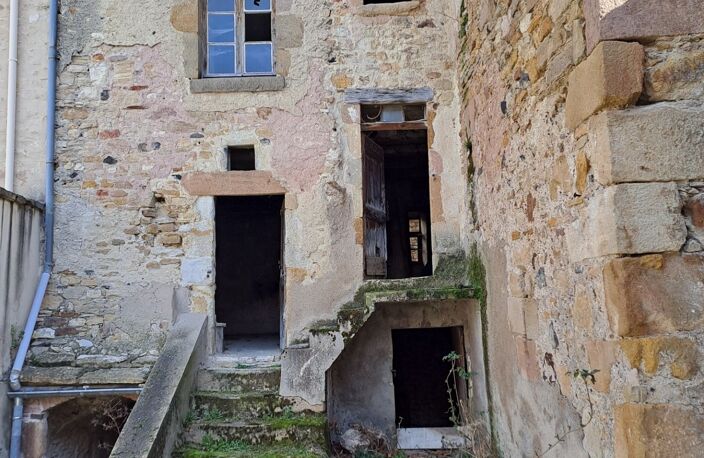 Batisse de caractère en pierre à rénover  SAUVAGNAT SAINTE MARTHE (63) — photo 3