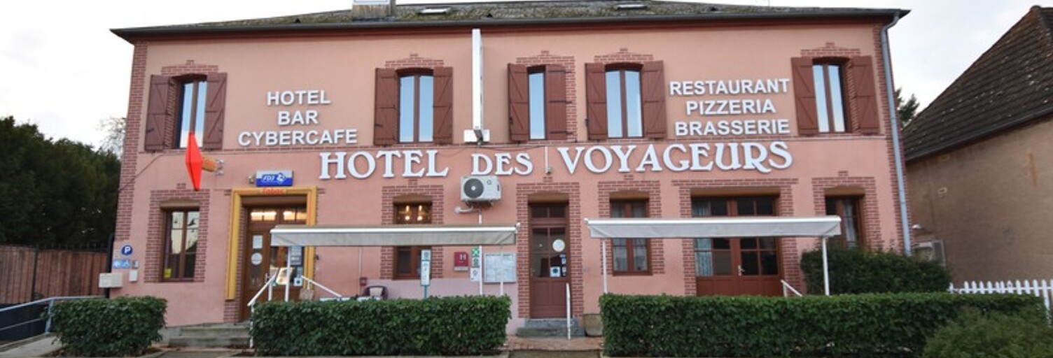 Commerce 22 Pièces 680 m² à vendre à Cronat (71140)