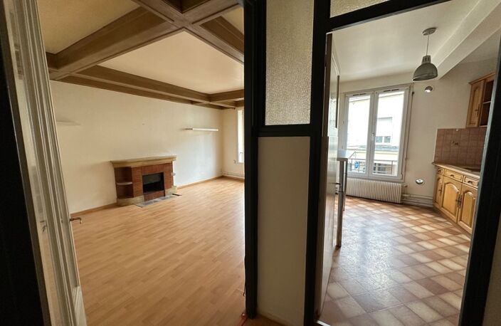 APPARTEMENT de 69 m2 CENTRE VILLE EPERNAY (51) — photo 3