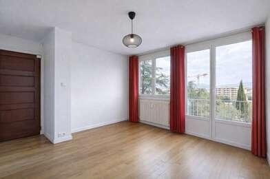Appartement 3 pièces 840 €