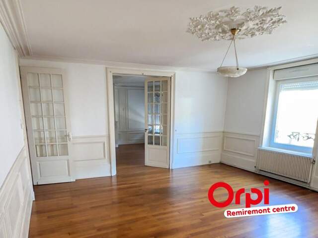 Appartement À Vendre — photo du bien