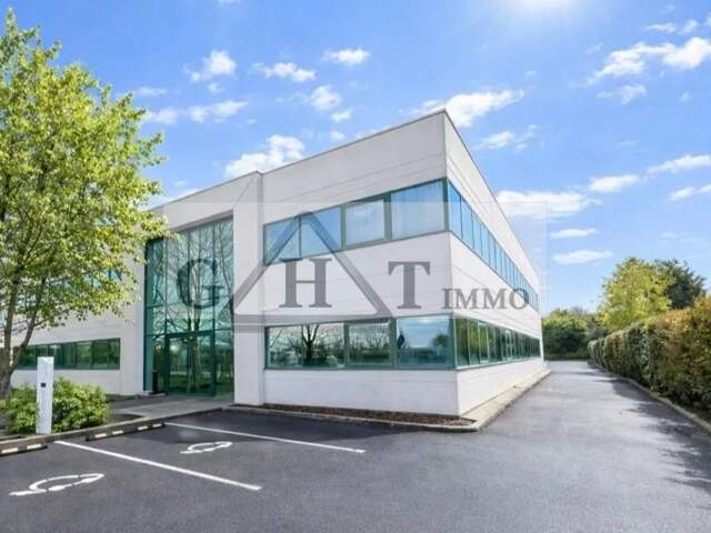 A LOUER Immeuble indépendant de bureaux – Morangis (Zone industrielle) — photo du bien