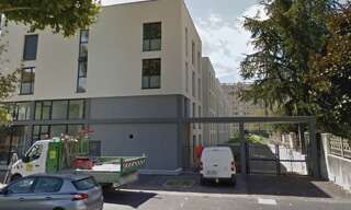 Garage   m² à louer à Villeurbanne (69100)