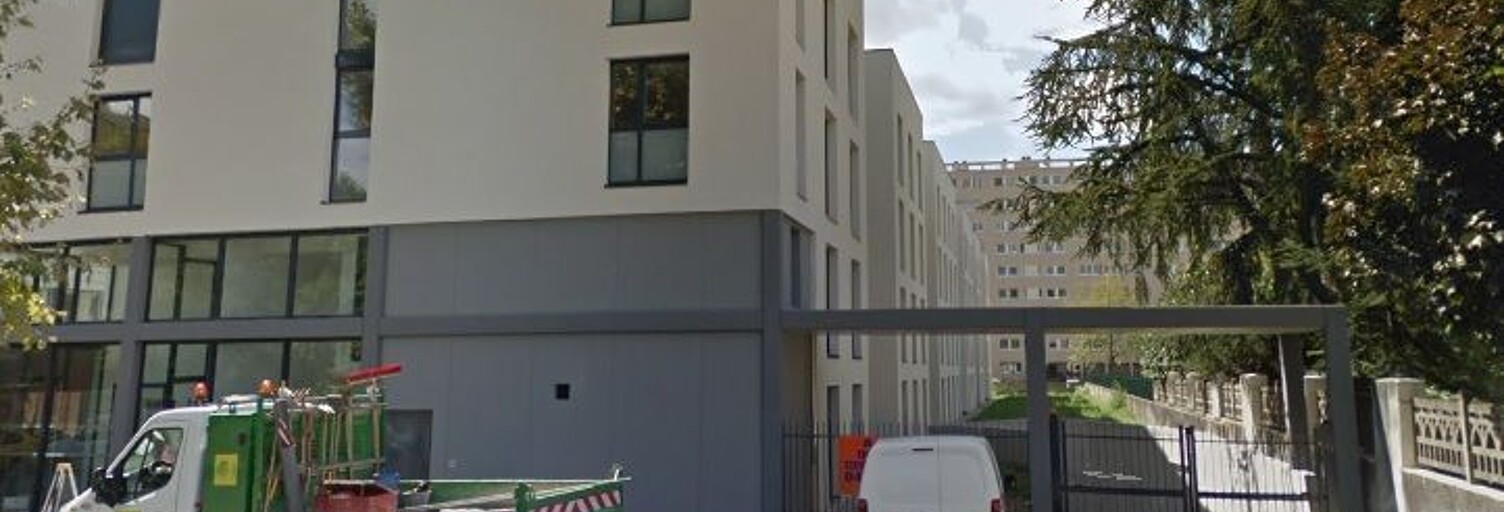 Garage   m² à louer à Villeurbanne (69100)