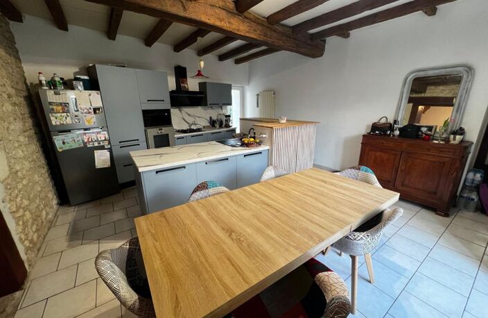 Maison + un logement indépendant À Vendre Corme Ecluse 9 pièces — photo 2