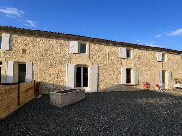 Maison + un logement indépendant À Vendre Corme Ecluse 9 pièces — photo 1