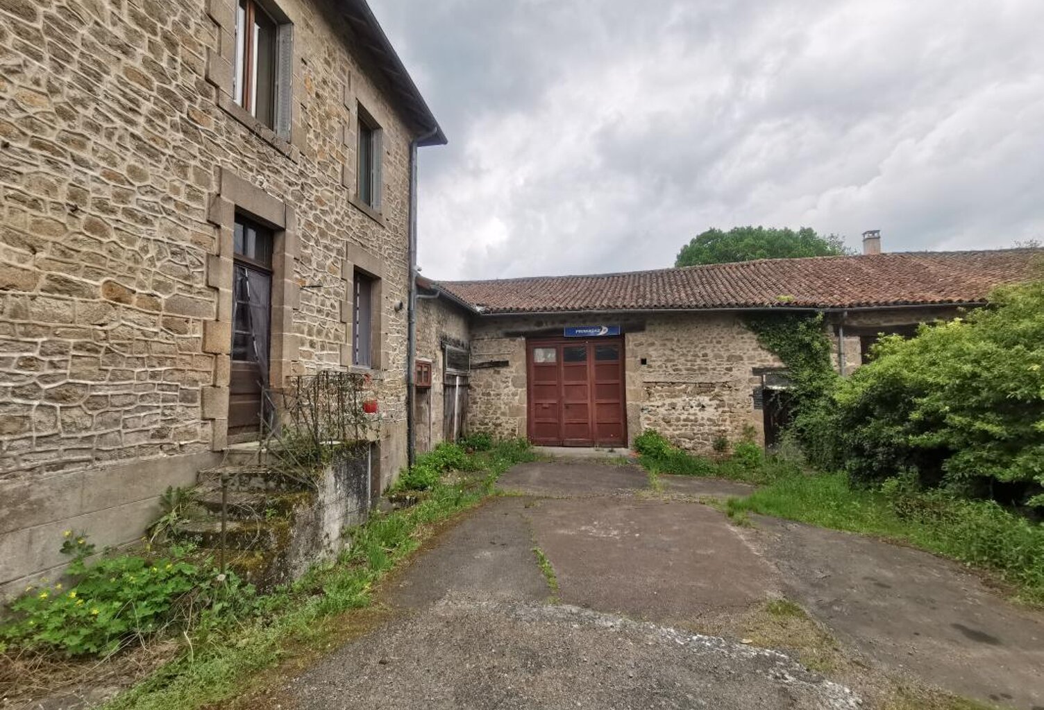 Immeuble pour investissement locatif ou habitation, idéal aussi pour un professionnel! — photo 1
